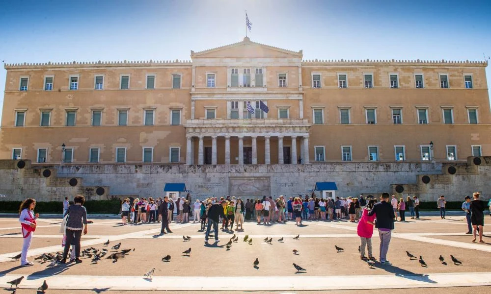 Συγκέντρωση στο Σύνταγμα κατά του νομοσχεδίου για τα ομόφυλα ζευγάρια